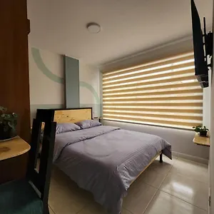 Habitacion 10 Min Aeropuerto C Habitación en casa particular